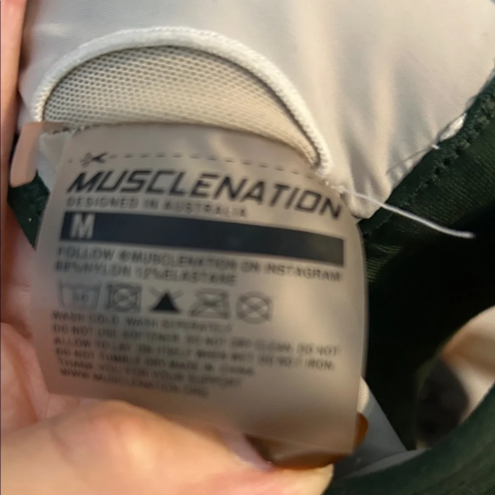 NWOT Green Muscle Nation Sports Bra size Medium - Picture 2 of 4